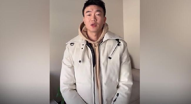 熬夜的职员们